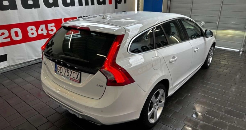 Volvo V60 cena 51900 przebieg: 111442, rok produkcji 2010 z Brzeg małe 781